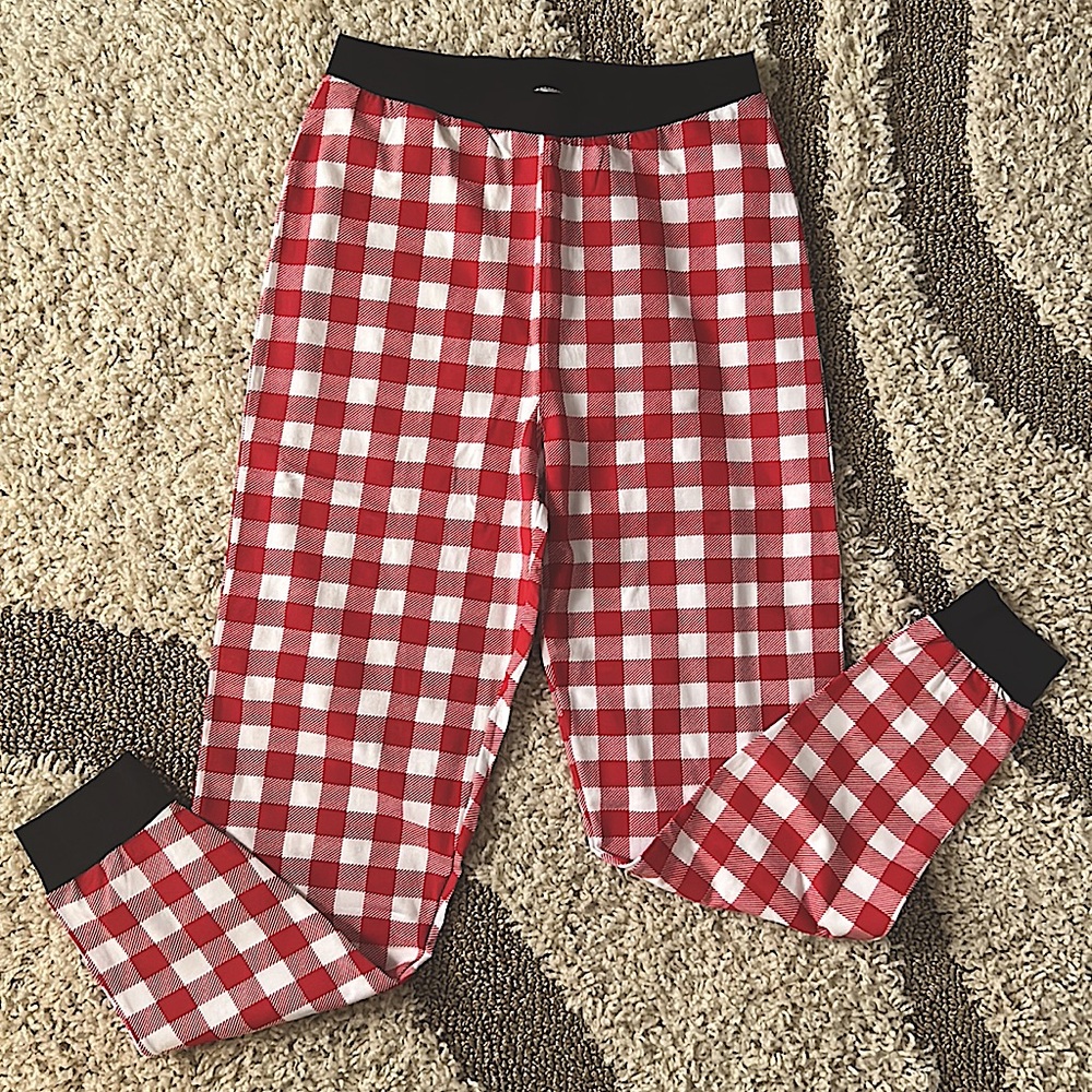 Family Traditions Adult size M red & white gingham pajama pants